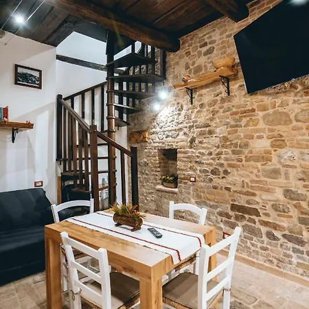 Dom wakacyjny Casa - Il Gioiello - Con Jacuzzi E Sauna Amandola